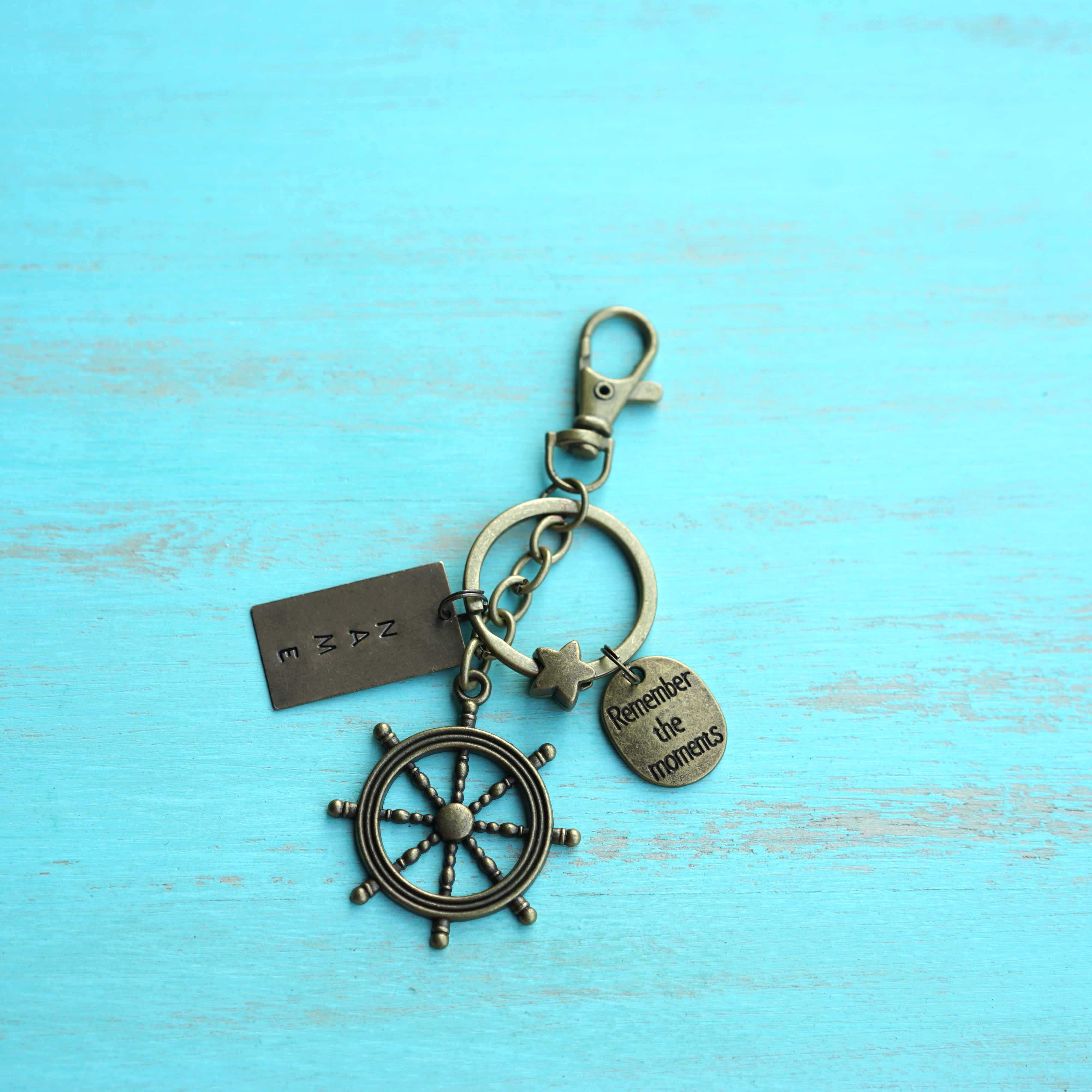 Helm / Remember the moments Personalised Keychain